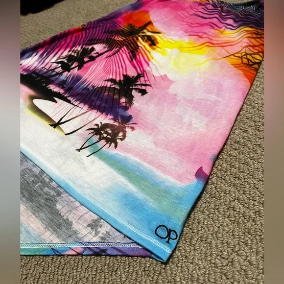 Small Coverup - Picture 5 of 8